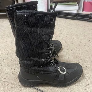 Apple bottom winter boots !